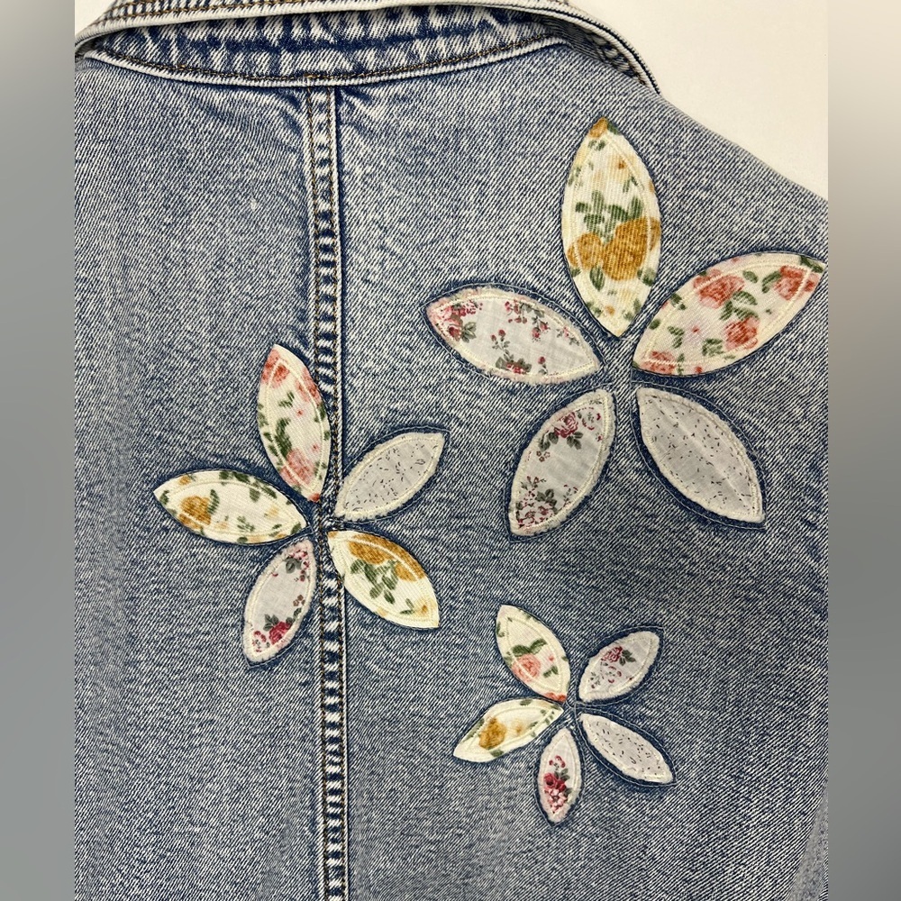 Driftwood X Free People Shabby Chic Floral Embroidered Denim Jacket NWT - Picture 7 of 12